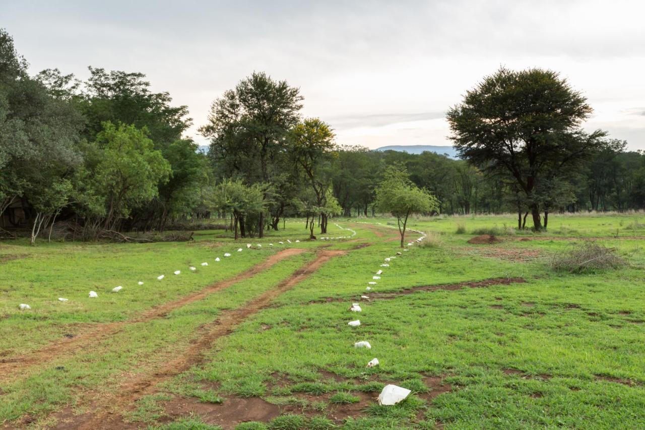Harties Is Africa Safari Lodge Kosmos Exteriör bild